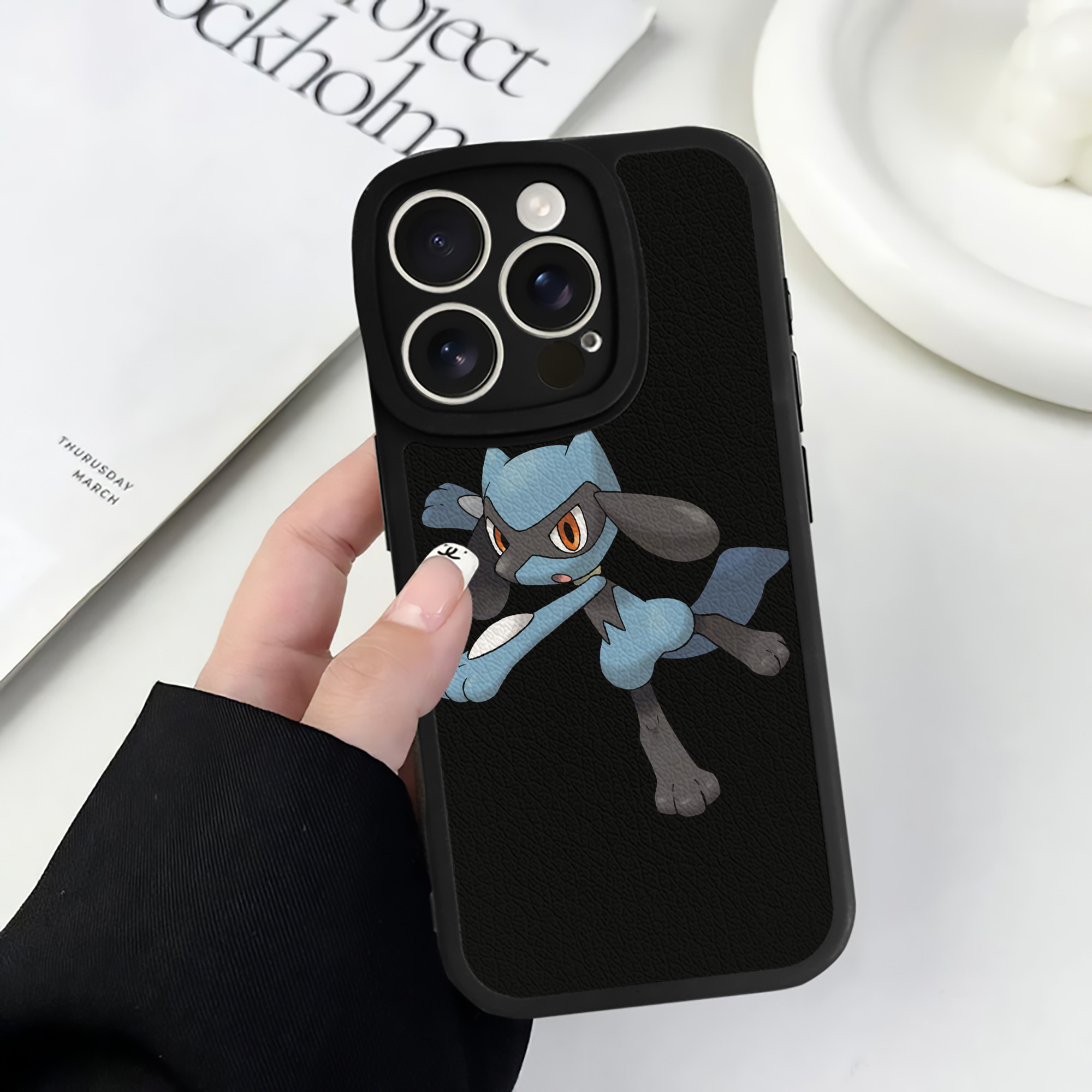 （画像用） ポケットモンスター Pokémon 【iPhone 16シリーズ対応】シリコンスマホケース（レザー調） 材質：シリコン